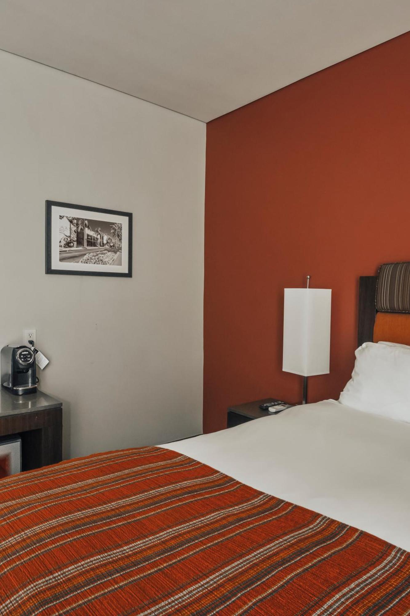 Sirtaj - Beverly Hills Los Angeles Room photo