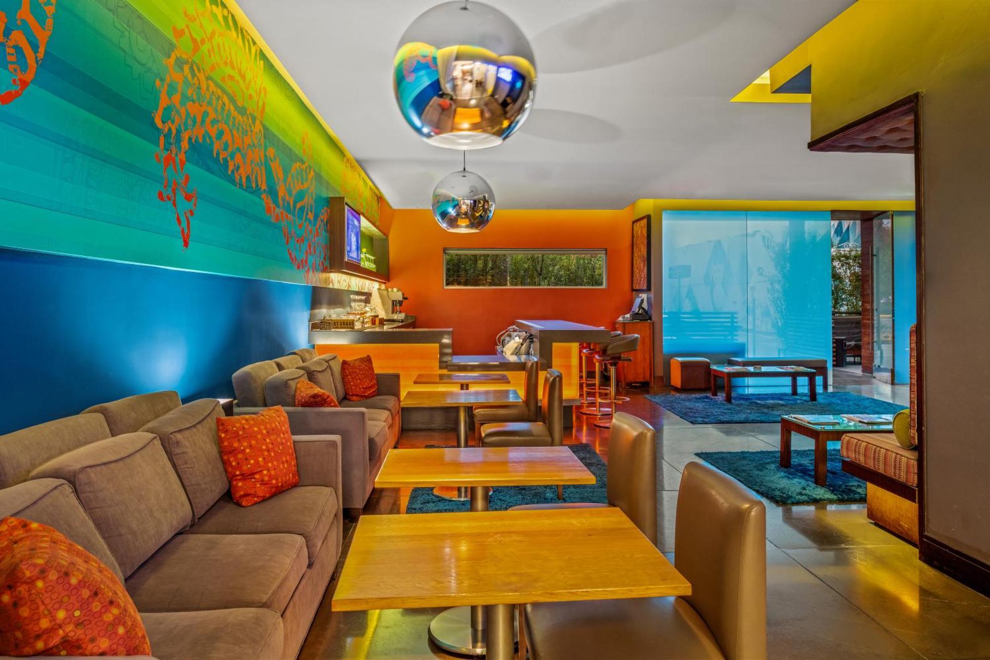 Sirtaj - Beverly Hills Los Angeles Exterior photo